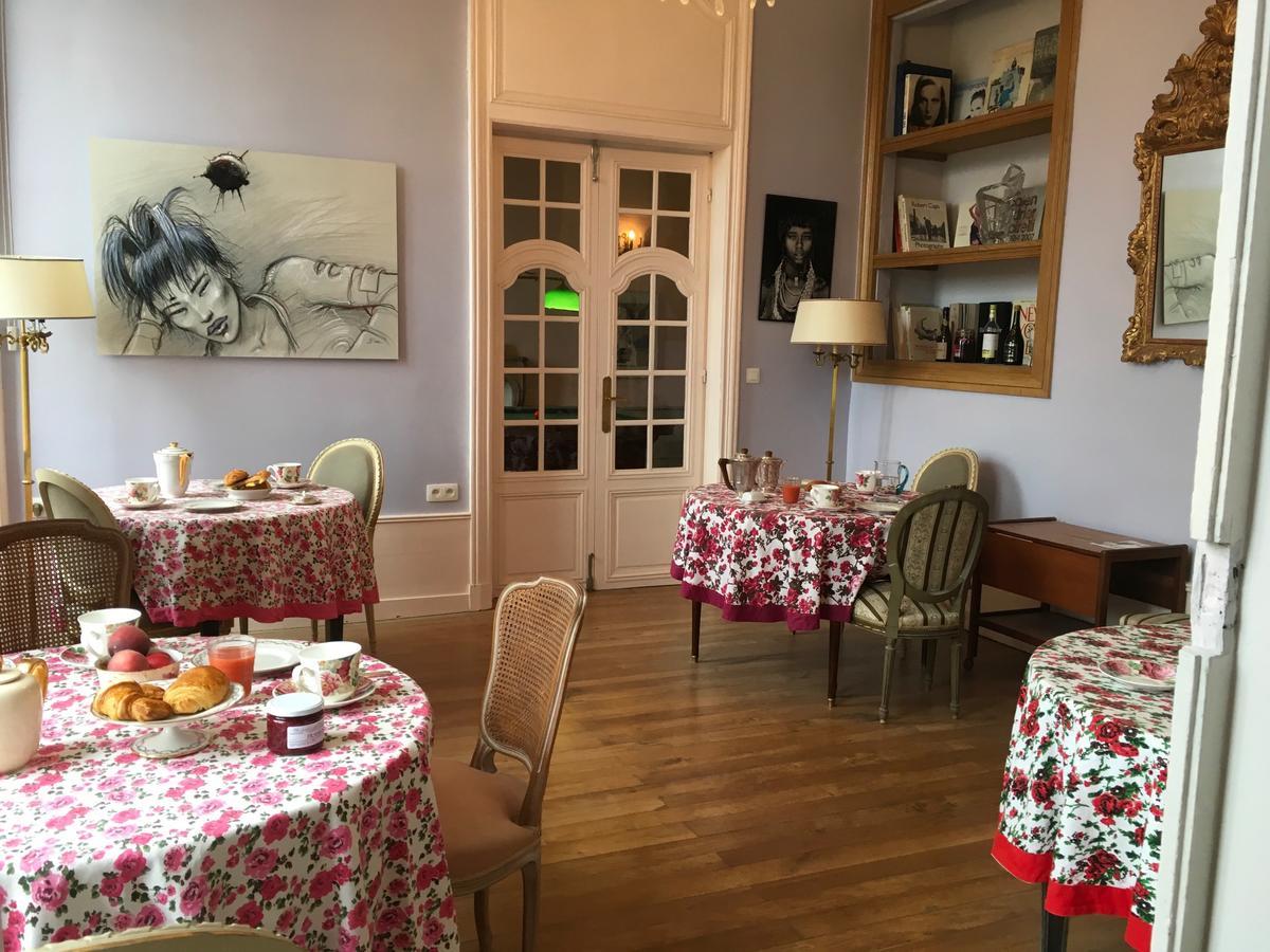 スミュール・アン・ノーソワ La Fontaignotte Bed & Breakfast エクステリア 写真