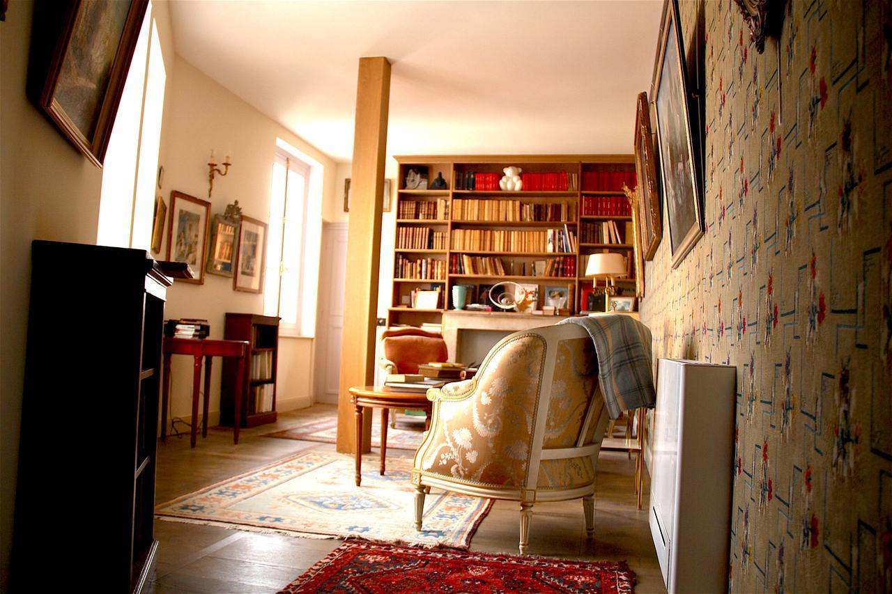 スミュール・アン・ノーソワ La Fontaignotte Bed & Breakfast エクステリア 写真